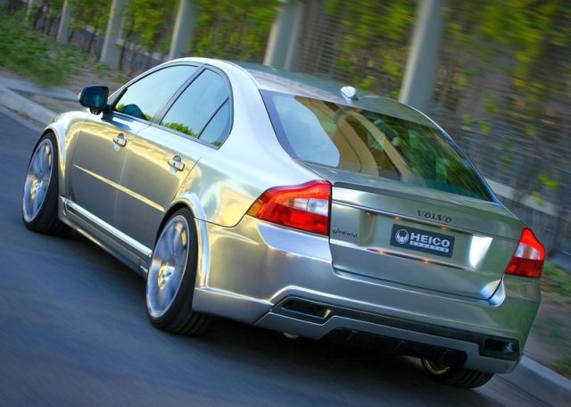 HEICO SPORTIV Volvo S80 arkadan üç çeyrek görünüm