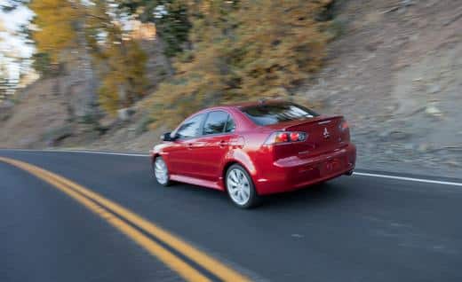 Mitsubishi Lancer GT ön tasarımı ve alaşım jantları