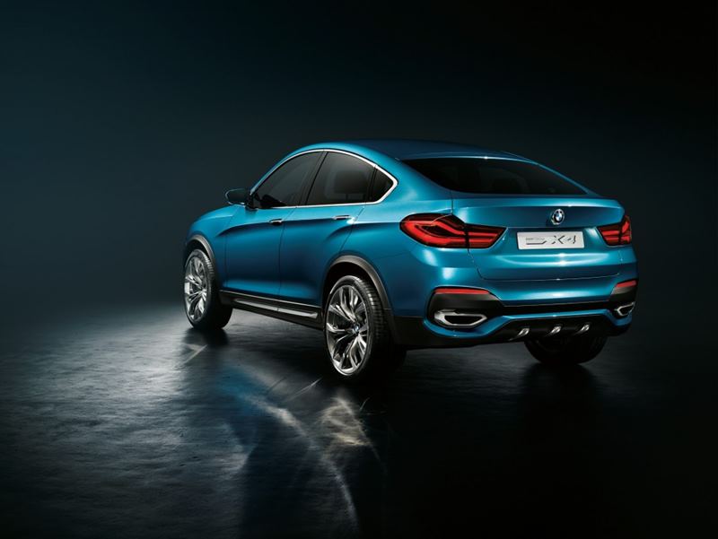 BMW X4 konseptinin aydınlatma ve gövde ayrıntıları