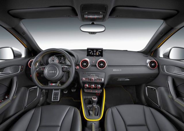 S1 Sportback gösterge paneli ve direksiyon