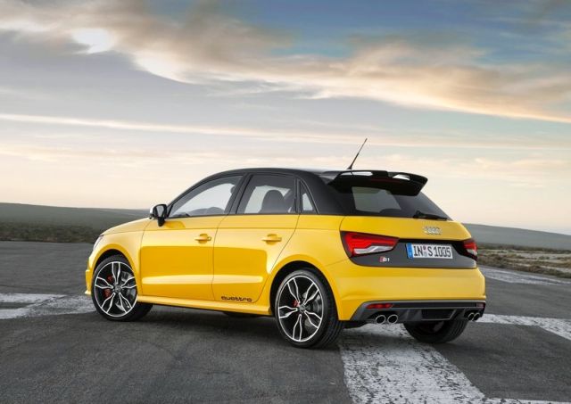 S1 Sportback sarı gövde arka görünümü