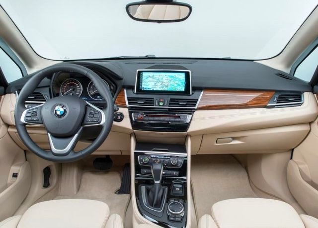 BMW Active Tourer gösterge paneli