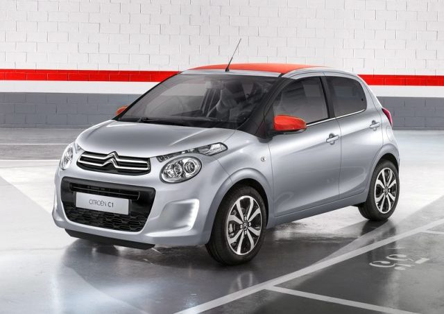 Citroen C1 ön görünümü ve iki parçalı far tasarımı