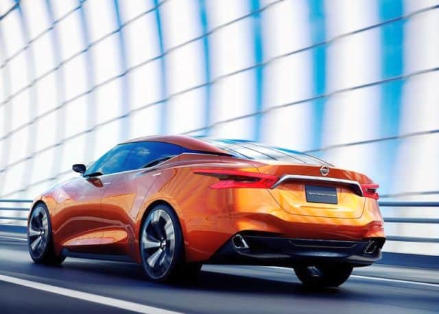 Nissan Sport Sedan arka yan görünüm