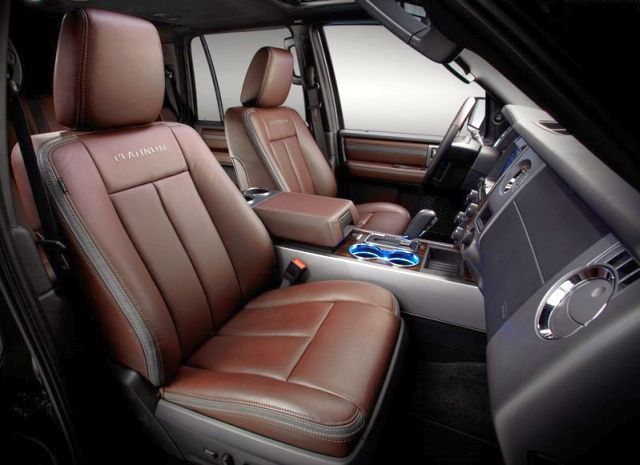 Ford Expedition üç sıralı iç mekânı