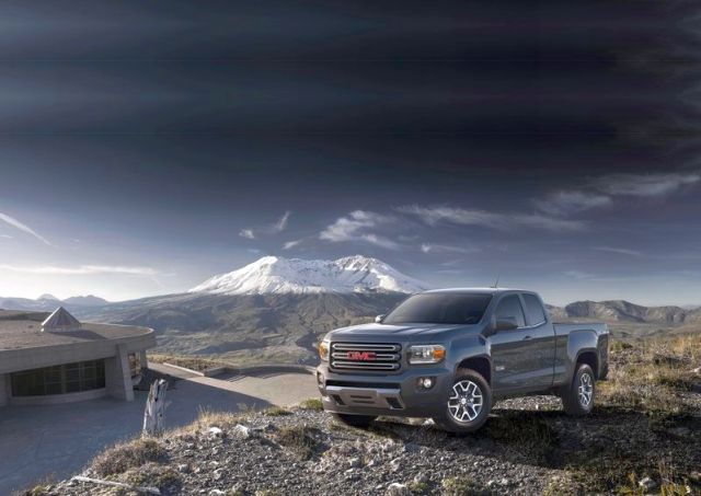GMC Canyon ön yandan görünüm