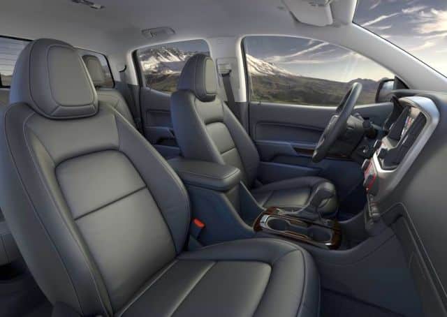 GMC Canyon ön koltukları ve iç mekânı