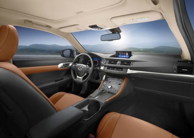 Lexus CT 200h gösterge paneli