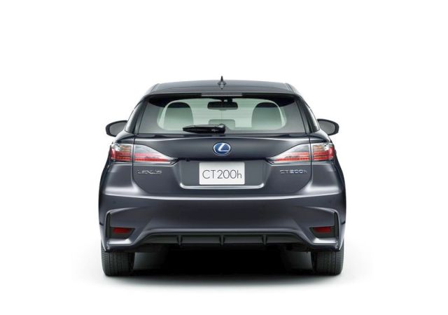 Lexus CT 200h arka görünüm