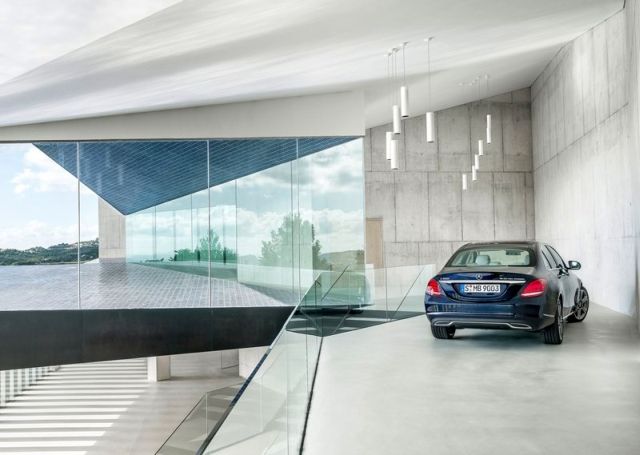 Mercedes-Benz C-Class W205 arka tasarım görünümü