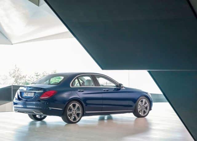 Mercedes-Benz C-Class W205 bagaj kapağı ve stoplar