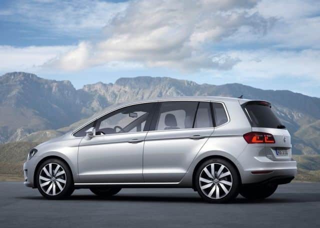 Golf Sportsvan arkadan görünüm