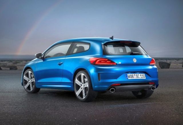 Scirocco R arka görünüm ve tavan spoyleri