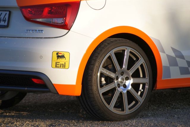 Audi A1 üzerindeki MTM Bimoto jantın yakın görünümü
