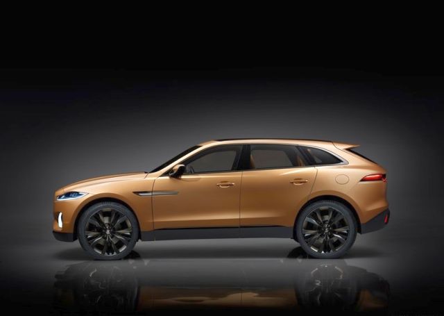 Jaguar C-X17 Liquid Gold sol yan profil