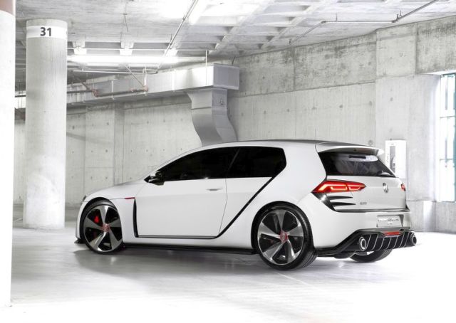 Design Vision GTI arka üç çeyrek görünüm