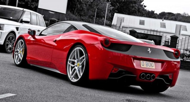 Kahn Design Ferrari 458 Italia arka görünüm