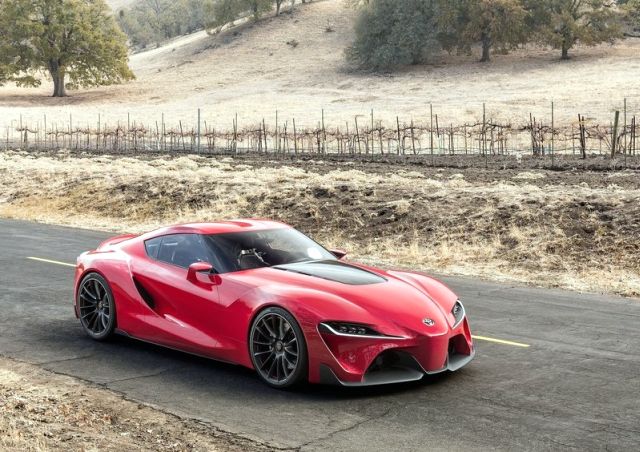 Toyota FT-1 ön çapraz görünüm