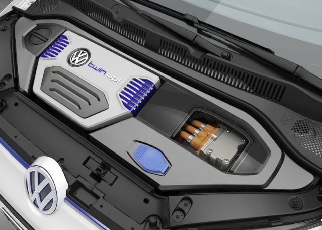 Volkswagen twin up TDI motor bölmesi