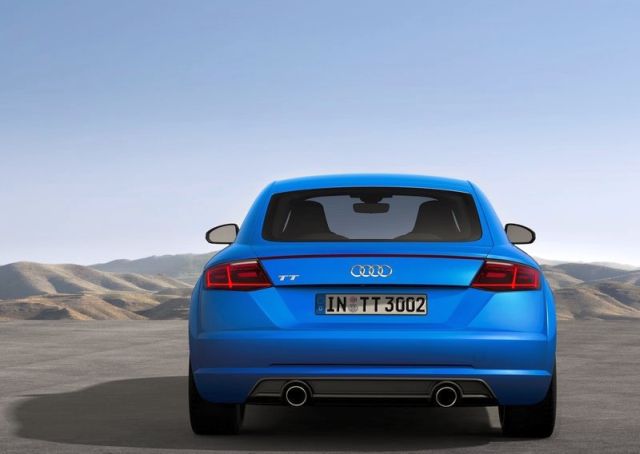 Audi TT üçüncü nesil arkadan görünüm