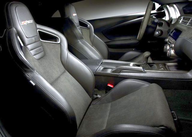 Chevrolet Camaro Z28 iç mekânı