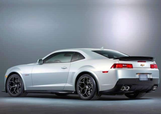 Chevrolet Camaro Z28 arkadan görünüm