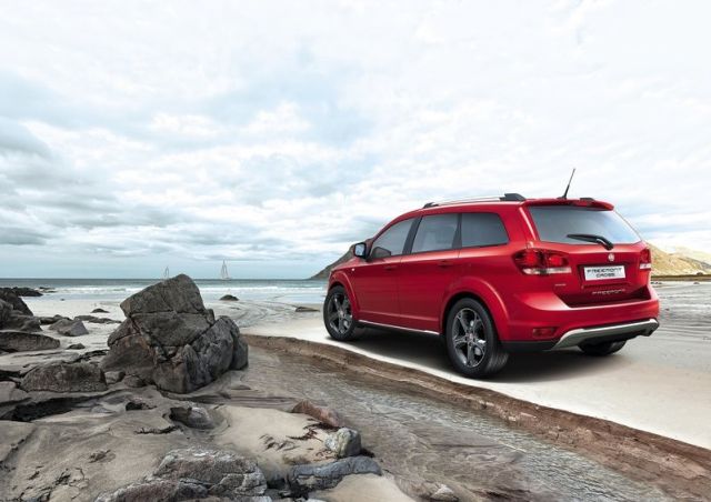 Fiat Freemont Cross arka tasarımı