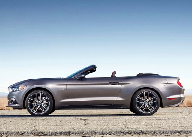 2015 Ford Mustang Cabrio yandan görünüm