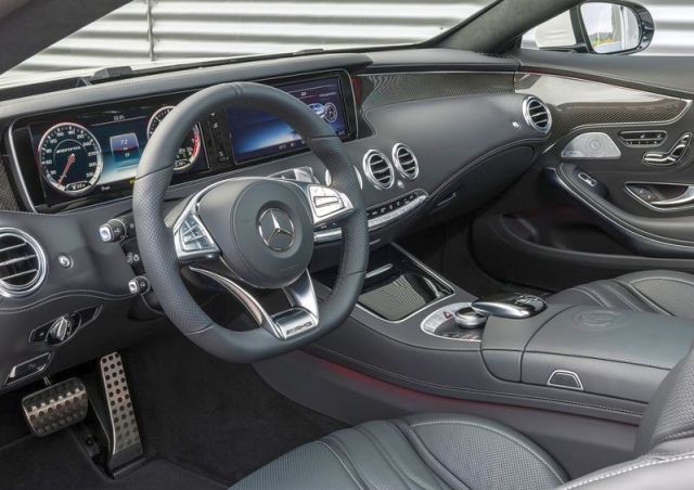 Mercedes-Benz S 63 AMG Coupe gösterge paneli