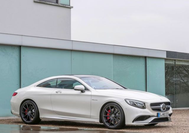 Mercedes-Benz S 63 AMG Coupe önden görünüm