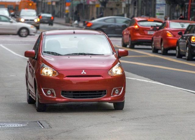 Mitsubishi Mirage farklı açıdan ön görünümü