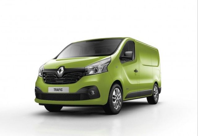Renault Trafic ticari araç ön görünümü