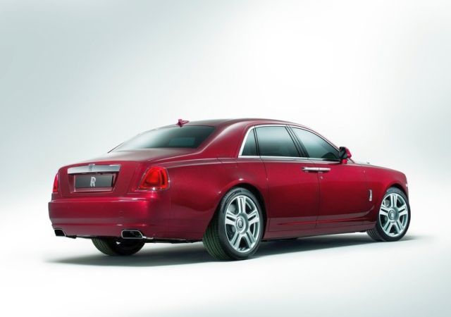 Rolls-Royce Ghost Series II arka görünümü