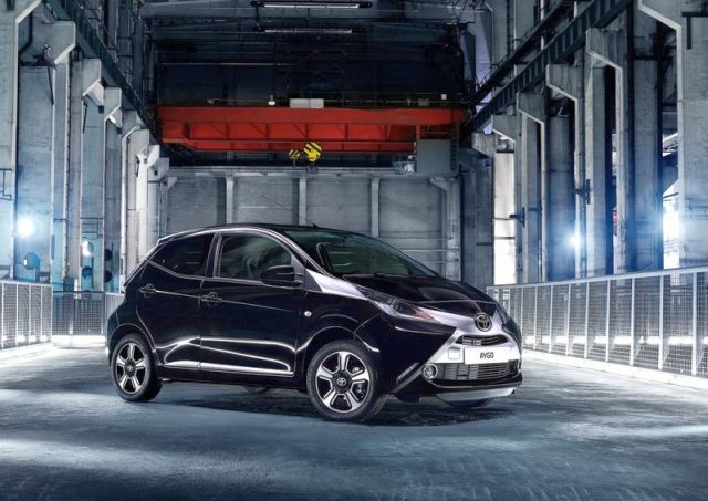 Aygo açık renk ön görünümü