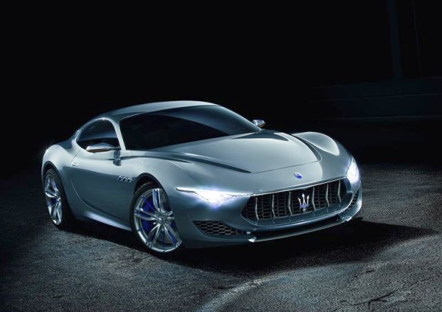 Maserati Alfieri Concept ön görünümü