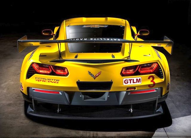 Corvette C7.R arka üç çeyrek görünümü
