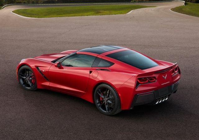Corvette C7 Stingray arka üst görünümü