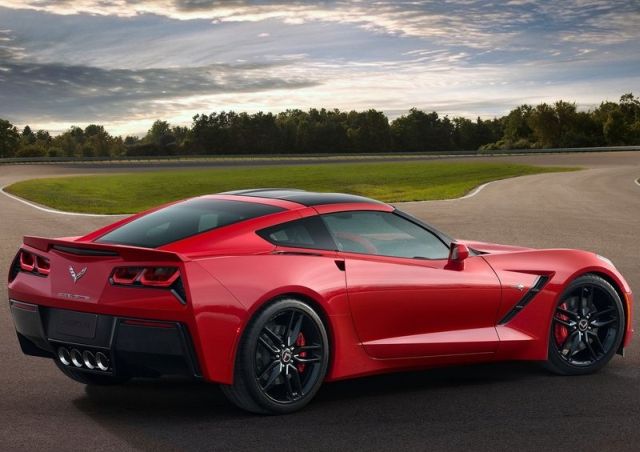 Corvette C7 Stingray arka yan görünümü