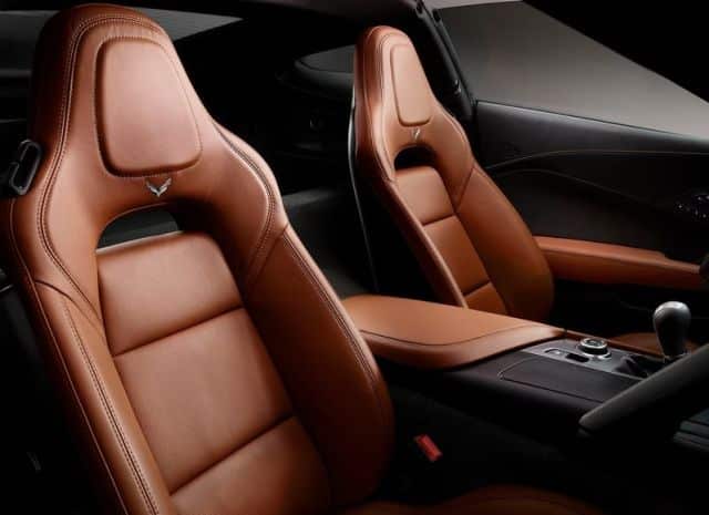 Corvette C7 Stingray deri spor koltukları