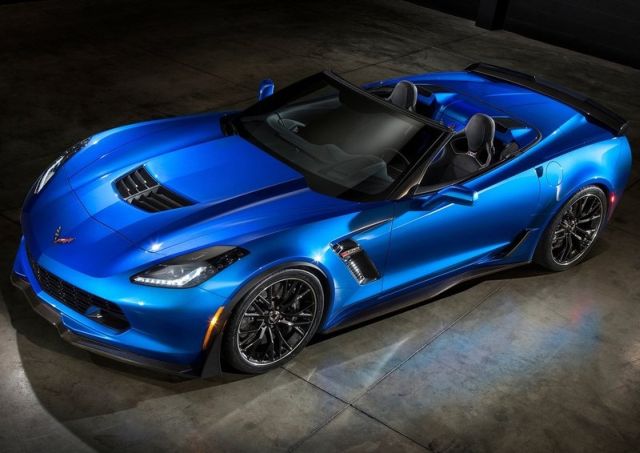 Chevrolet Corvette Z06 Convertible ön bölüm görünümü