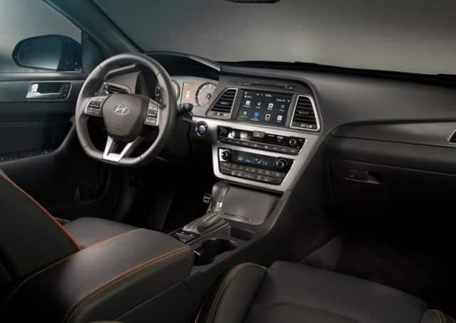 Hyundai Sonata arka ve yan gövde ayrıntıları