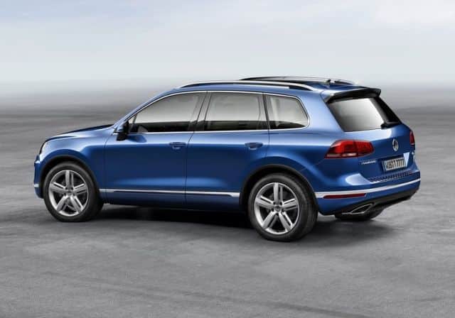 Volkswagen Touareg arka çapraz görünümü