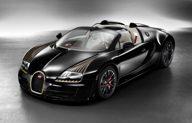 Black Bess ön üç çeyrek görünümü