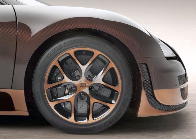 Bugatti Rembrandt iki renkli jant ayrıntısı