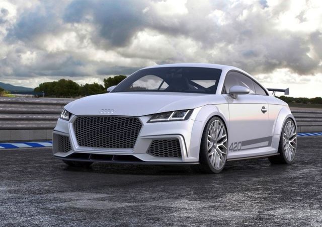 Audi TT quattro sport konsepti geniş ön çamurlukları