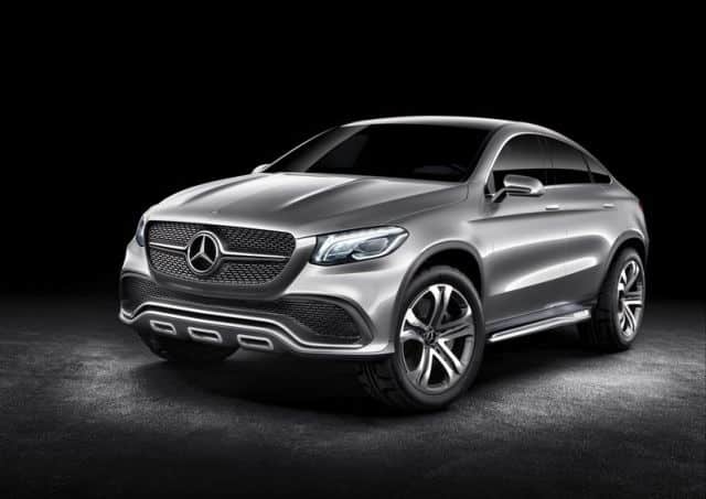 Mercedes coupe SUV konseptinin ön üç çeyrek görünümü