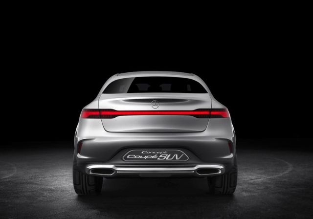 Concept Coupe SUV arka görünümü ve yatay stop bandı