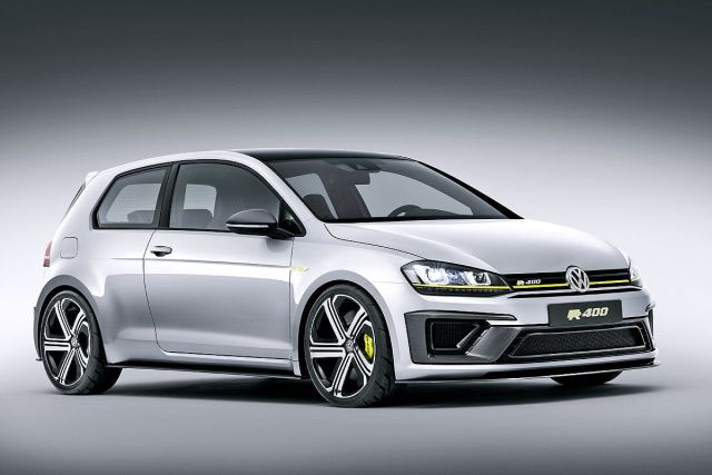 Volkswagen Golf R 400 ön üç çeyrek görünümü