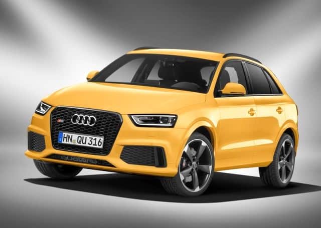 Sarı Audi RS Q3 önden görünüm