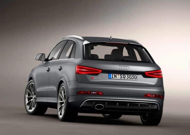 Audi RS Q3 arkadan görünüm ve oval egzoz çıkışı